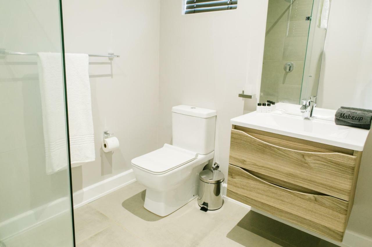 30 On Whites Guesthouse Bloemfontein Buitenkant foto