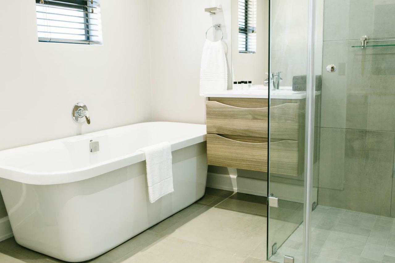 30 On Whites Guesthouse Bloemfontein Buitenkant foto