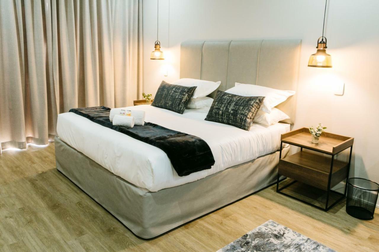 30 On Whites Guesthouse Bloemfontein Buitenkant foto